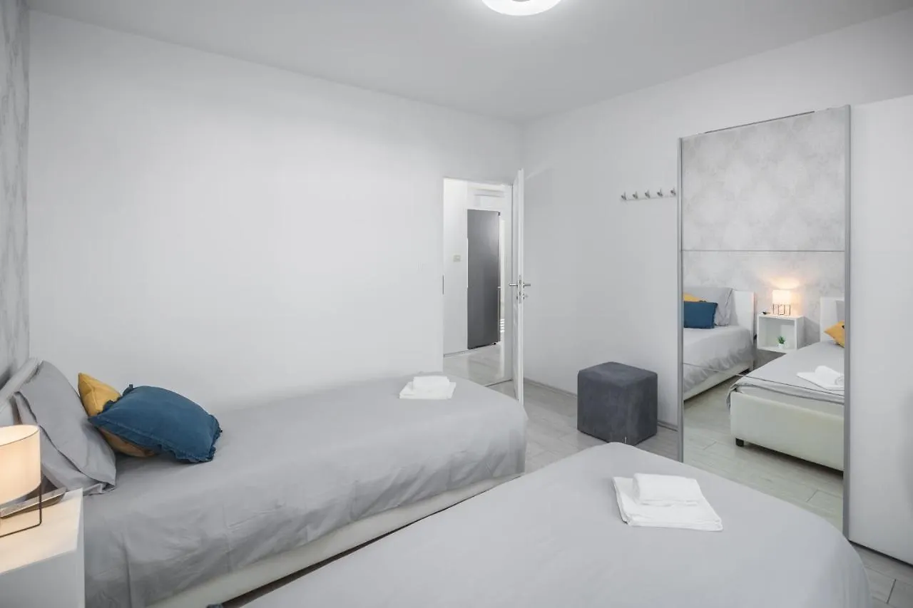 Apartment Sea Pearl Porec